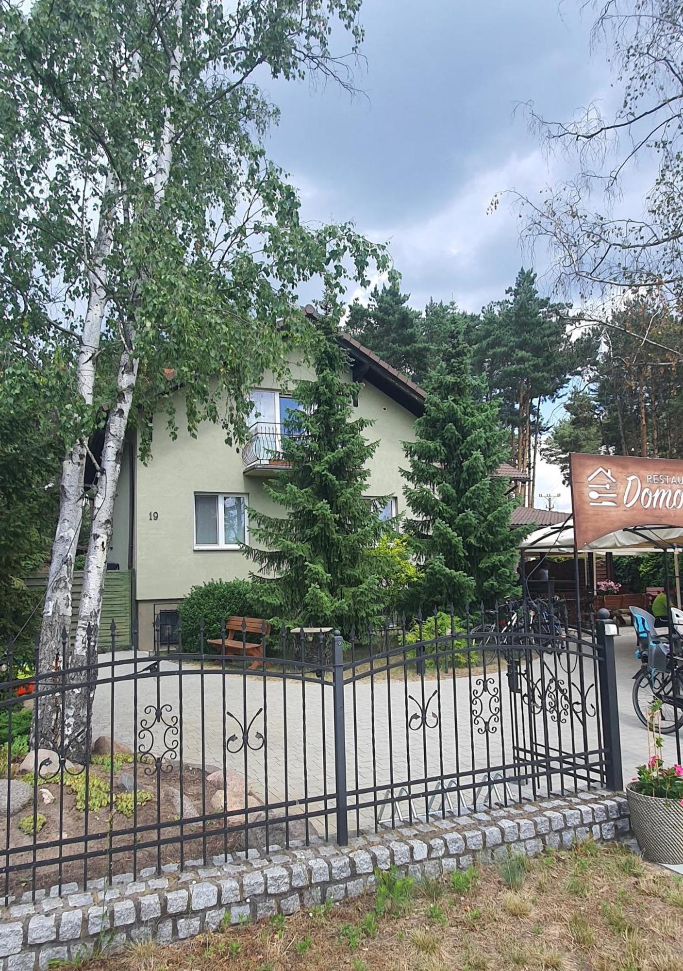 Domowa- Restauracja I Pokoje Wielen Zaobrzanski Buitenkant foto
